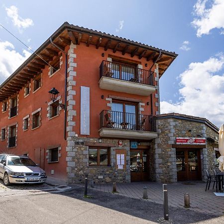 Aparthotel Bellver Bellver De Cerdanya Bagian luar foto