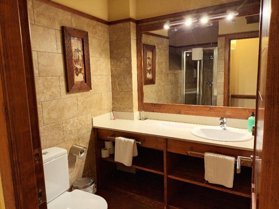Aparthotel Bellver Bellver De Cerdanya Bagian luar foto