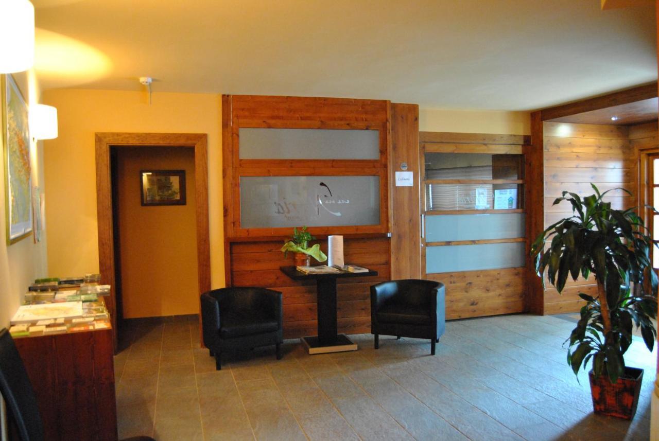 Aparthotel Bellver Bellver De Cerdanya Bagian luar foto